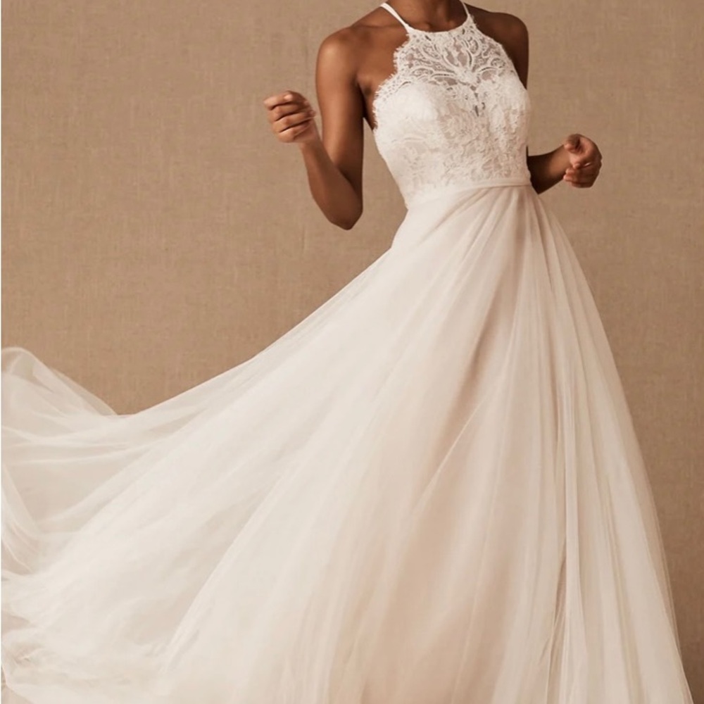 Elegant White Lace Halter Dress